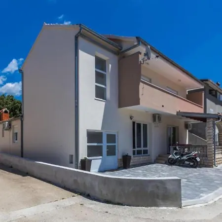 Charming Near Old Town With Convenient Access To Beaches 2 Zára
